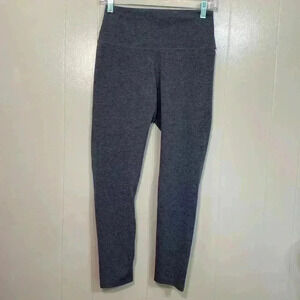 Yunoga Gray Ankle Leggings Yoga Pants in Size Large.